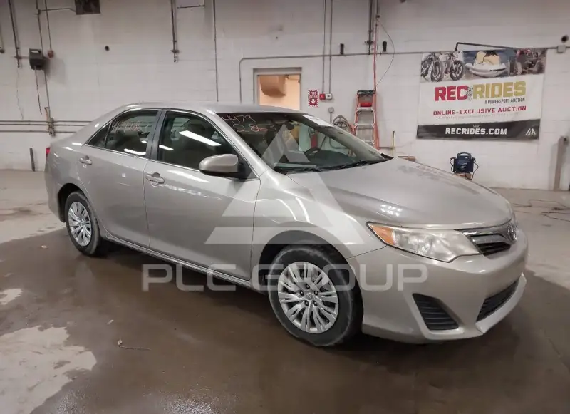 2014 Toyota CAMRY фото