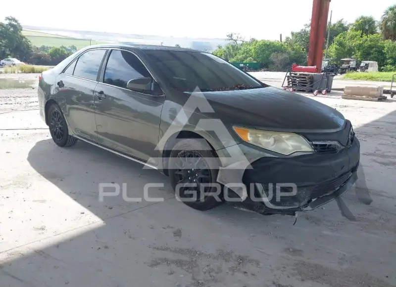 2014 Toyota CAMRY фото