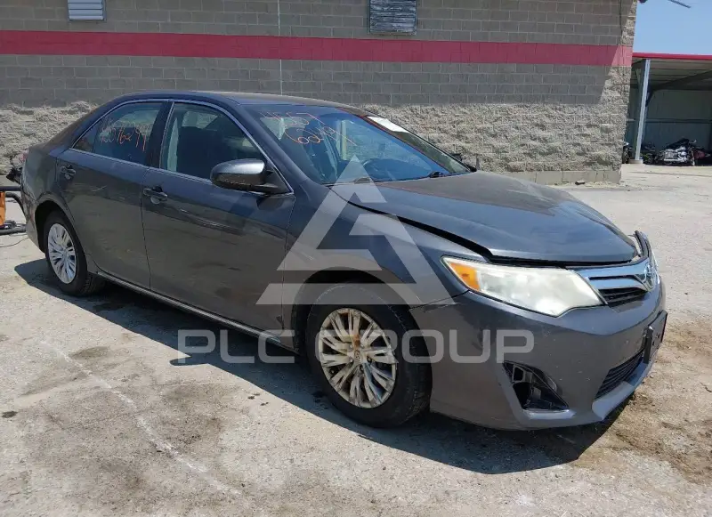2014 Toyota CAMRY фото