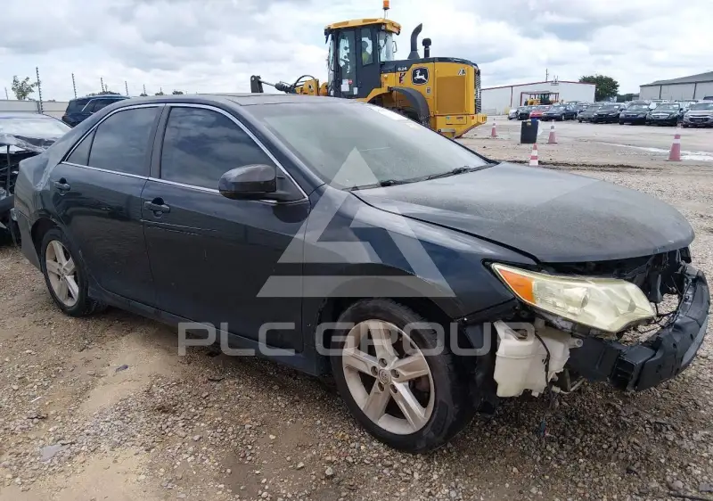 2014 Toyota CAMRY photo