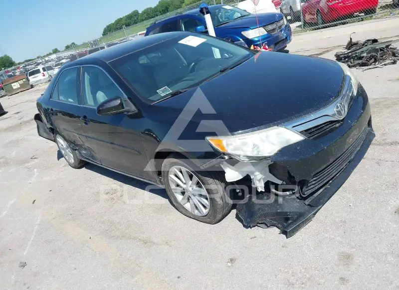 2014 Toyota CAMRY photo