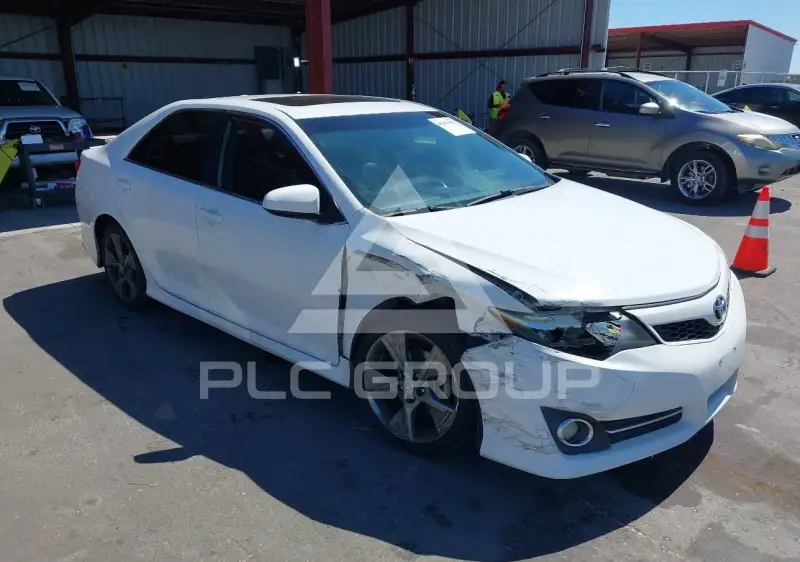 2014 Toyota CAMRY photo