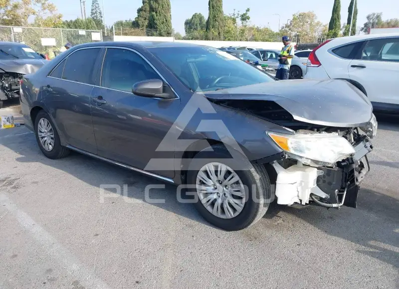 2014 Toyota CAMRY photo