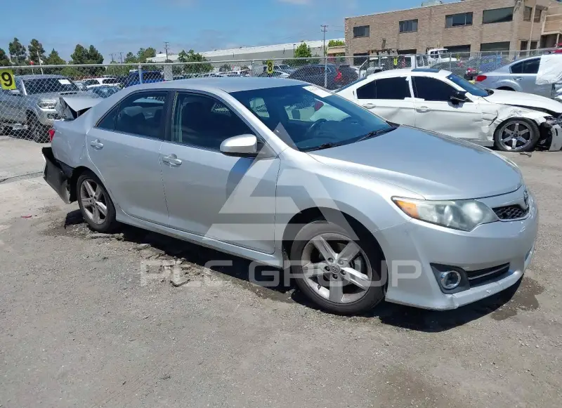 2014 Toyota CAMRY фото