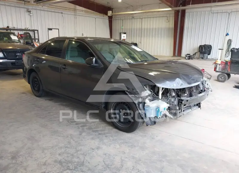 2014 Toyota CAMRY фото