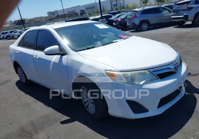 2014 Toyota CAMRY фото
