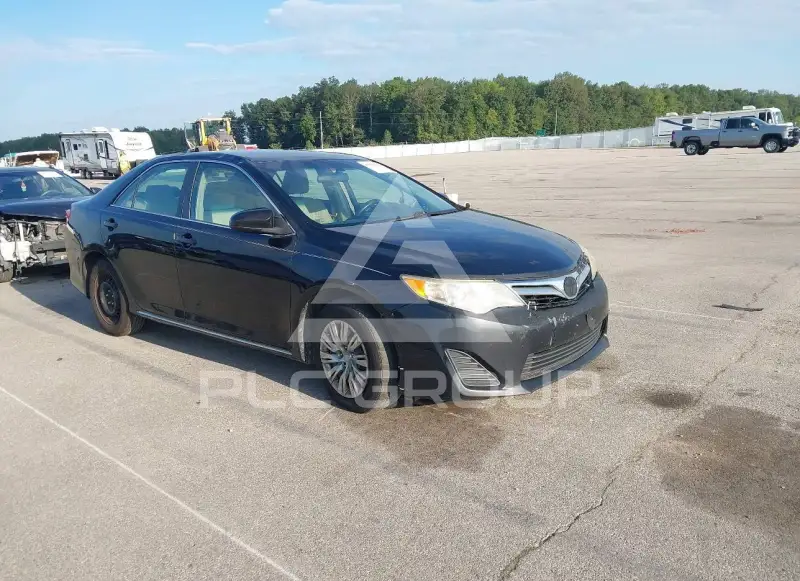 2014 Toyota CAMRY photo