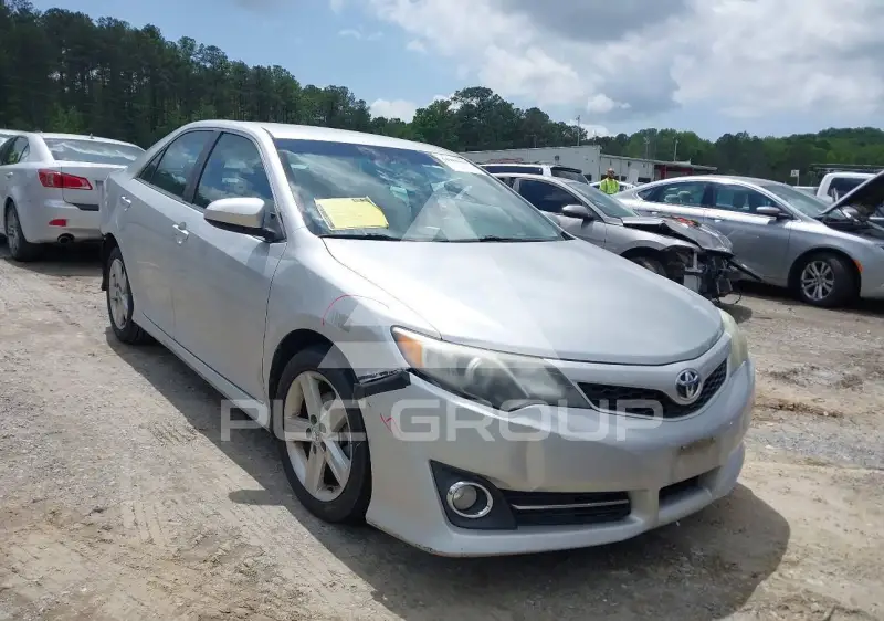 2014 Toyota CAMRY photo