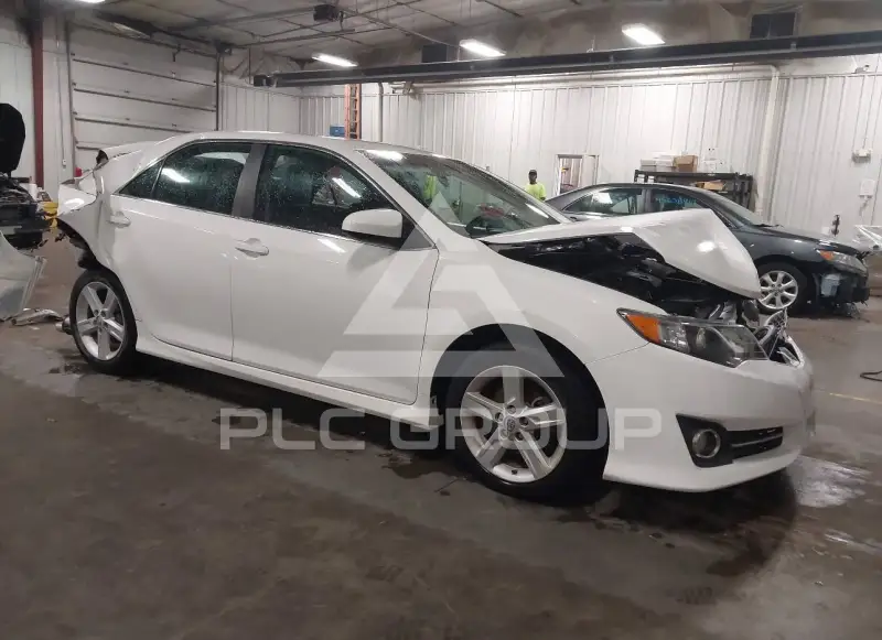 2014 Toyota CAMRY фото