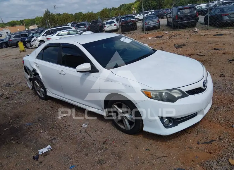 2014 Toyota CAMRY фото