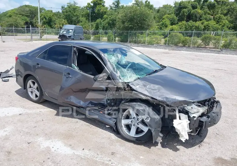 2014 Toyota CAMRY фото