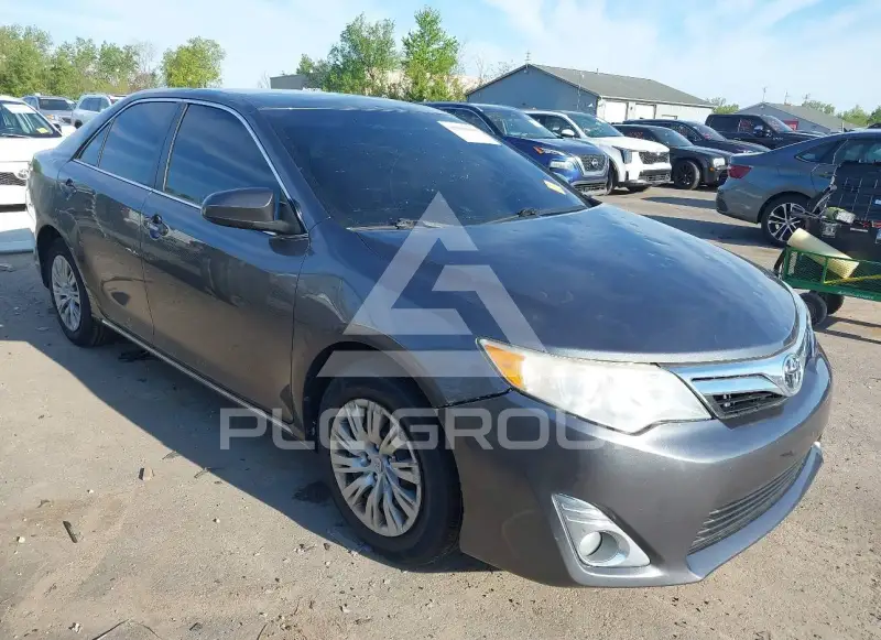 2014 Toyota CAMRY фото