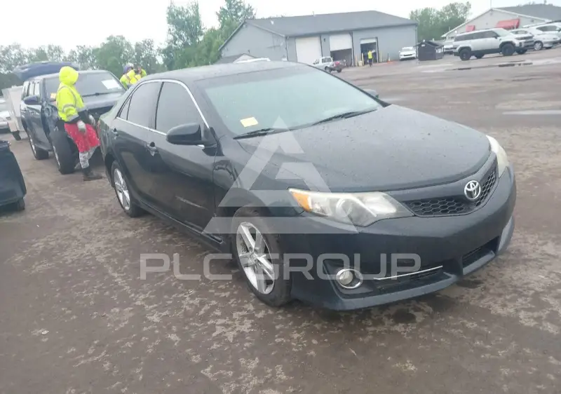 2014 Toyota CAMRY photo