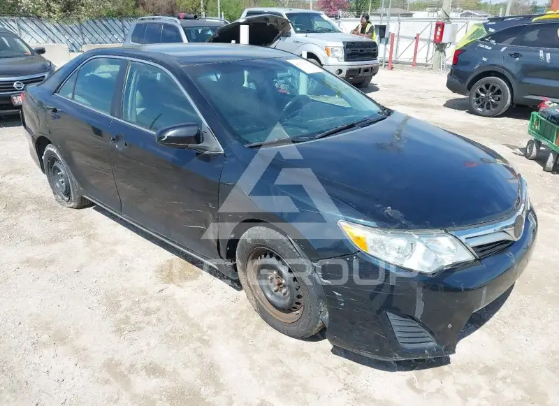 2014 Toyota CAMRY фото