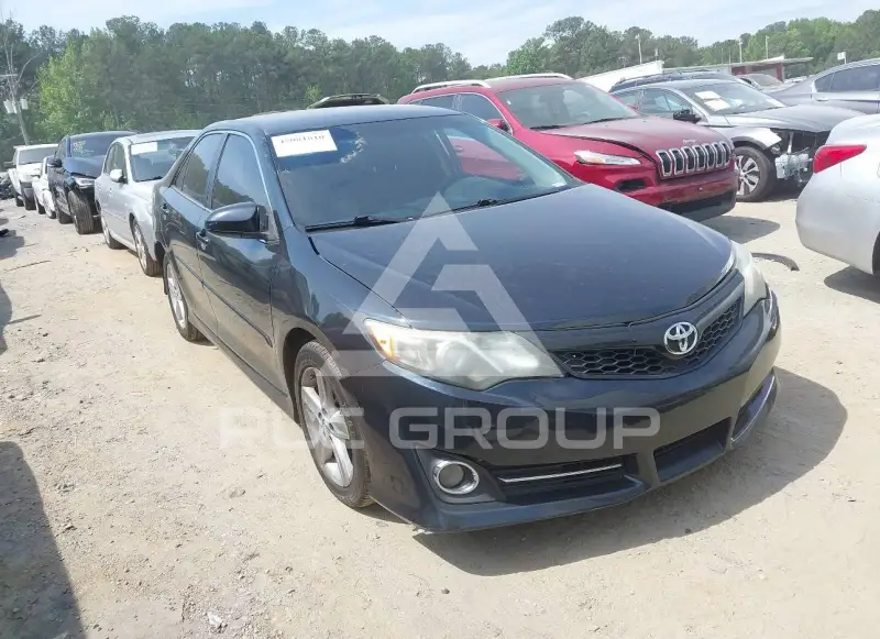 2014 Toyota CAMRY photo