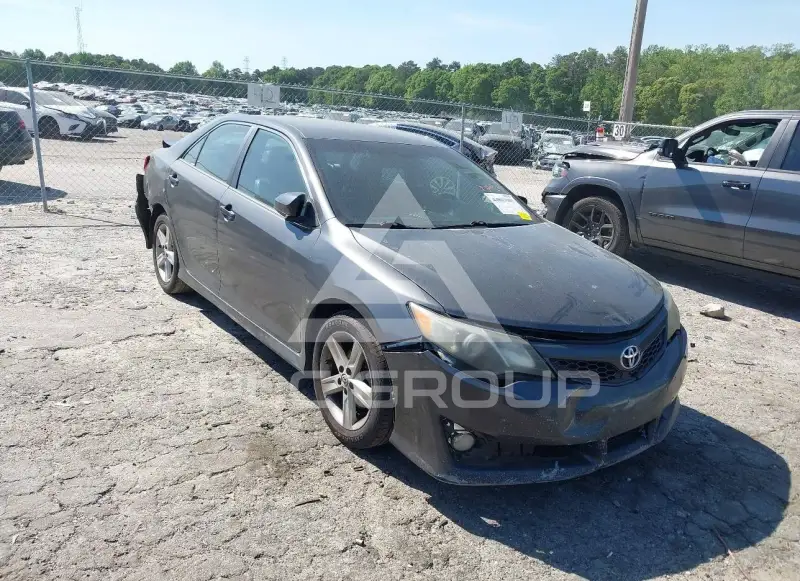 2014 Toyota CAMRY фото