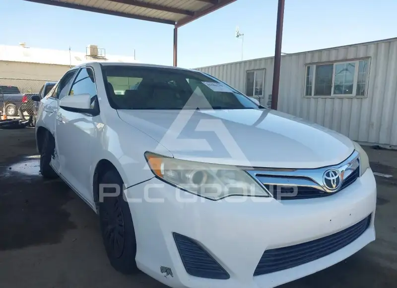 2014 Toyota CAMRY фото