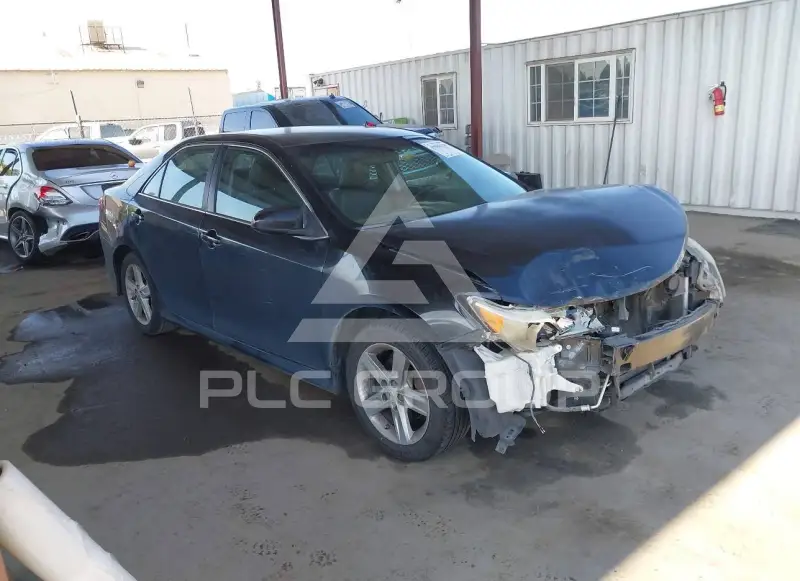 2014 Toyota CAMRY фото