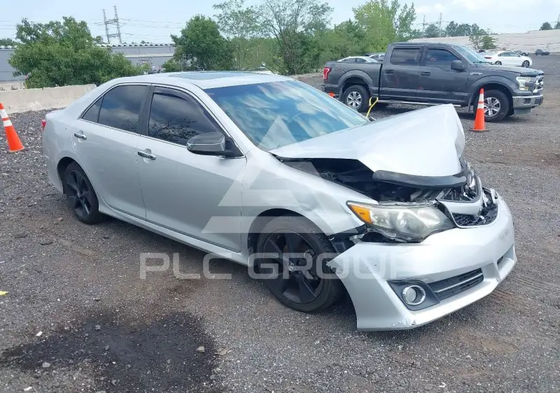 2014 Toyota CAMRY photo