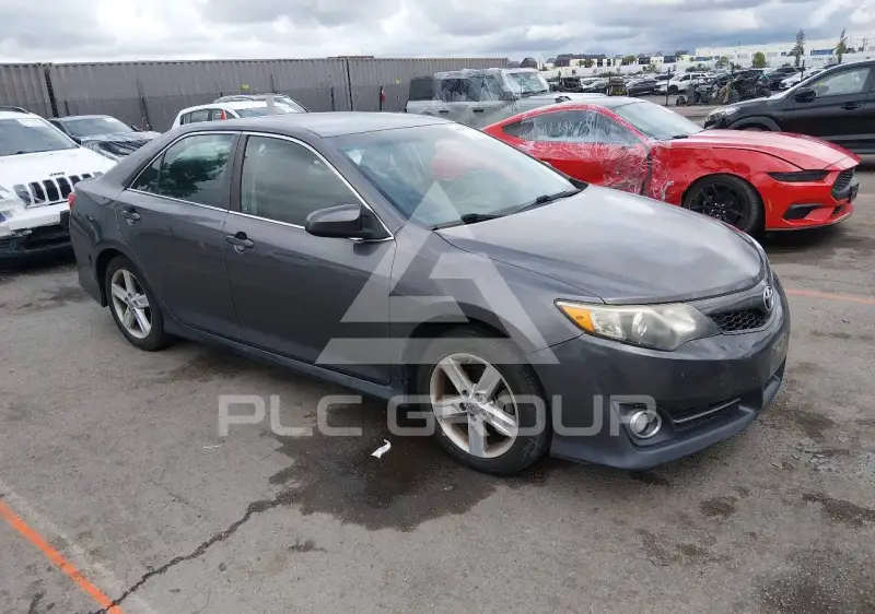 2014 Toyota CAMRY фото