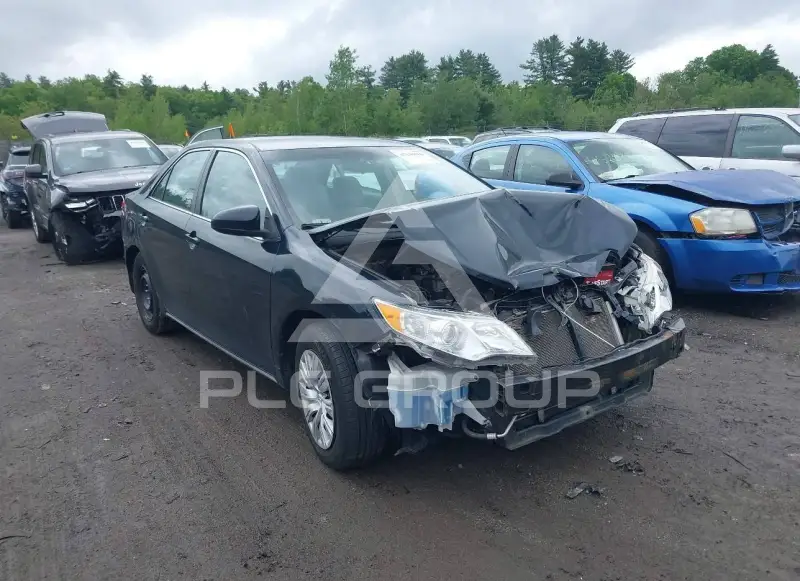 2014 Toyota CAMRY фото