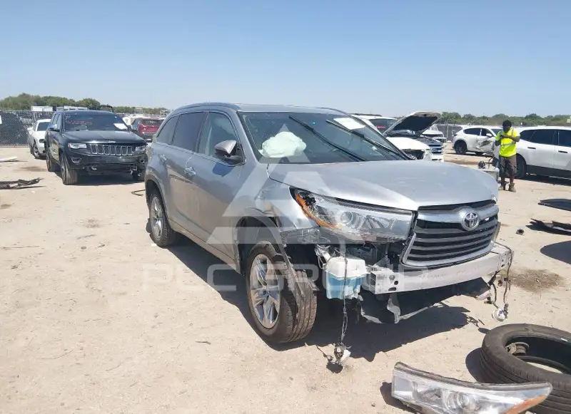 2014 Toyota Highlander photo
