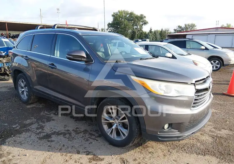2014 Toyota Highlander фото
