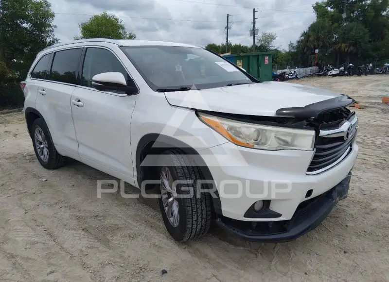 2014 Toyota Highlander photo
