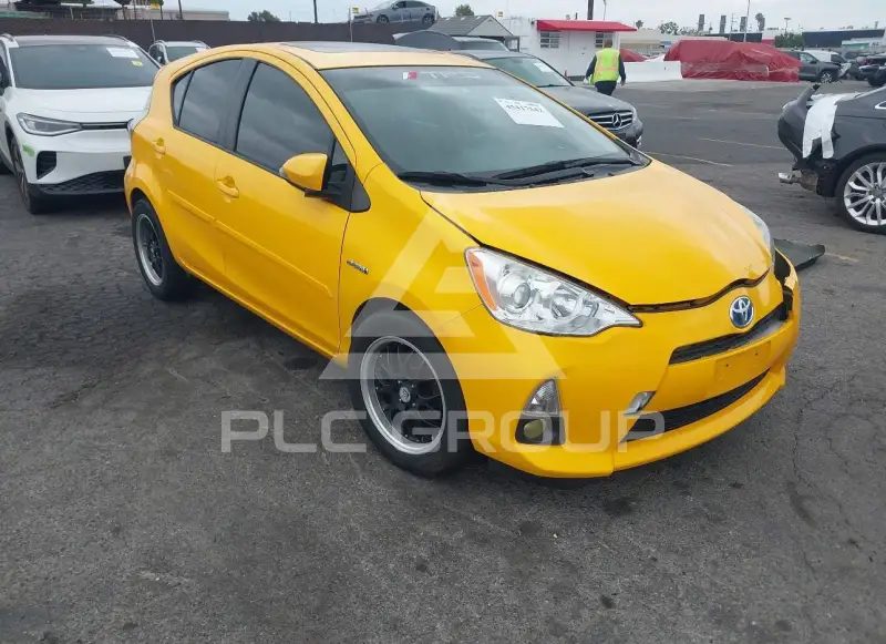 2014 Toyota PRIUS фото