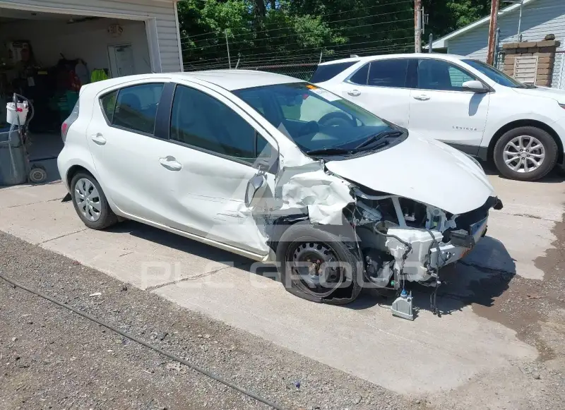 2014 Toyota PRIUS фото