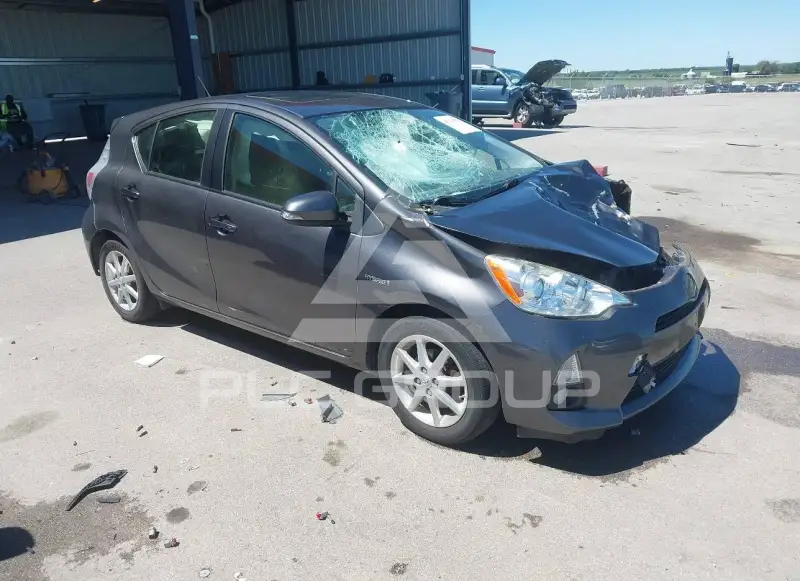 2014 Toyota PRIUS photo