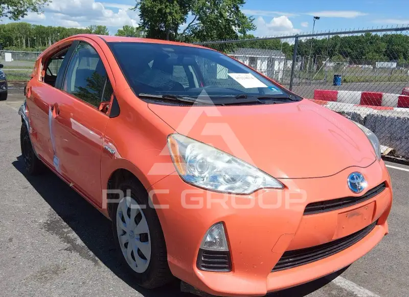 2014 Toyota PRIUS фото