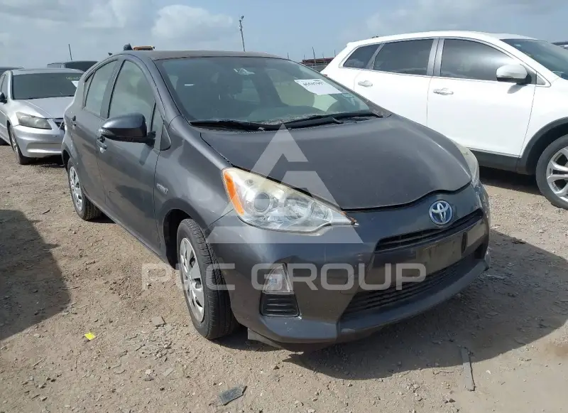 2014 Toyota PRIUS фото