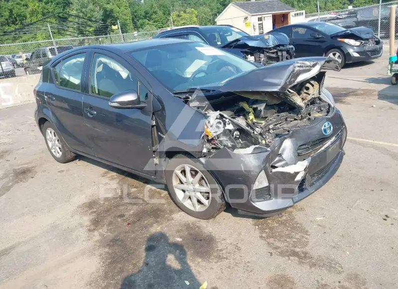 2014 Toyota PRIUS фото