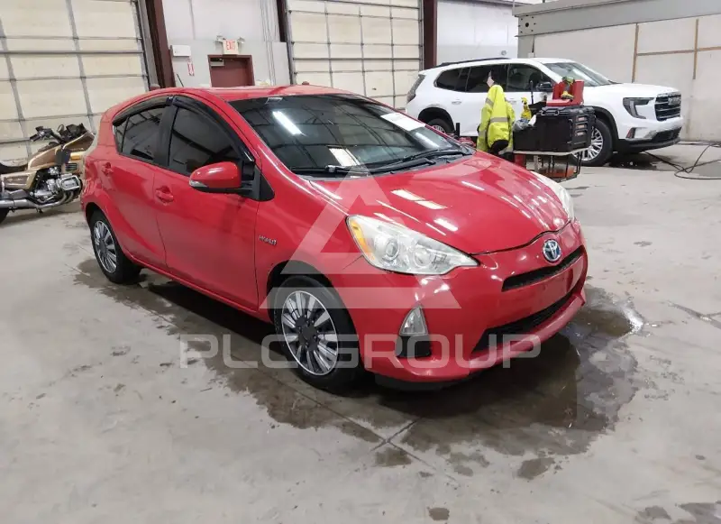 2014 Toyota PRIUS фото