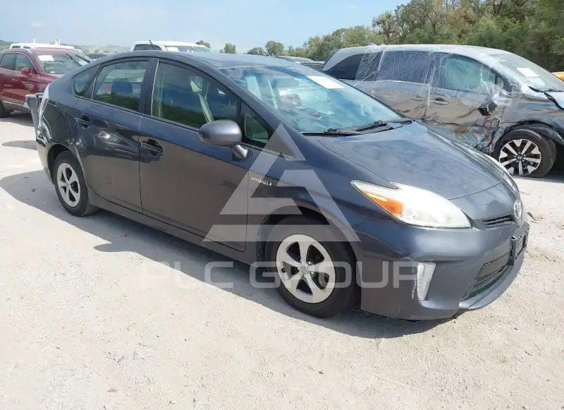 2014 Toyota PRIUS фото