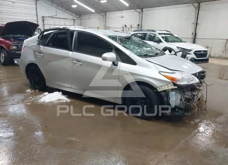 2014 Toyota PRIUS фото