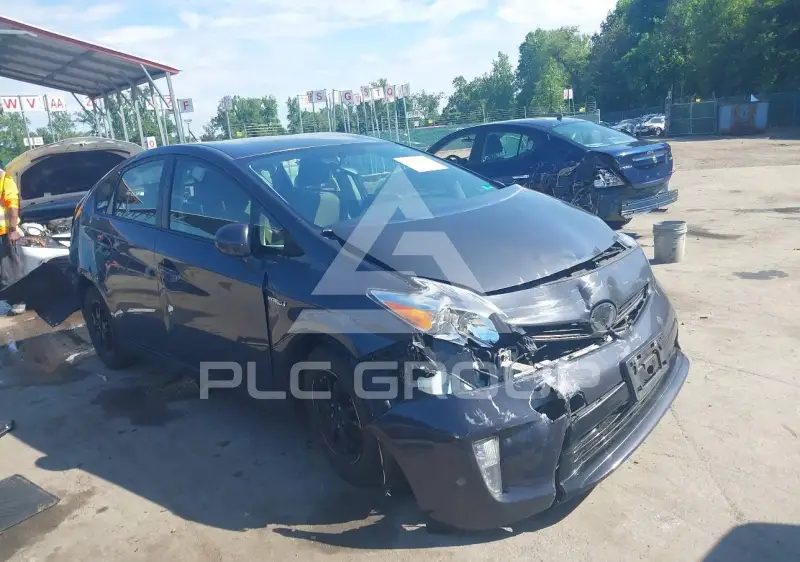 2014 Toyota PRIUS фото