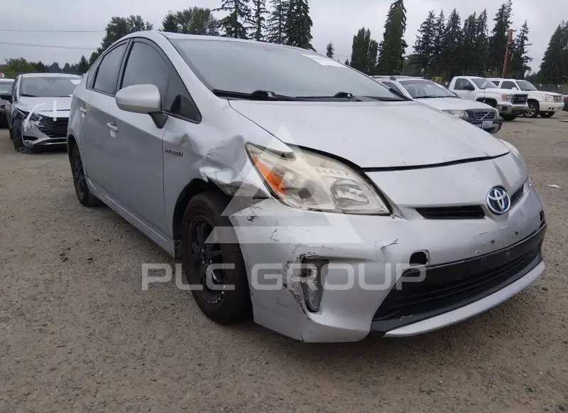 2014 Toyota PRIUS photo