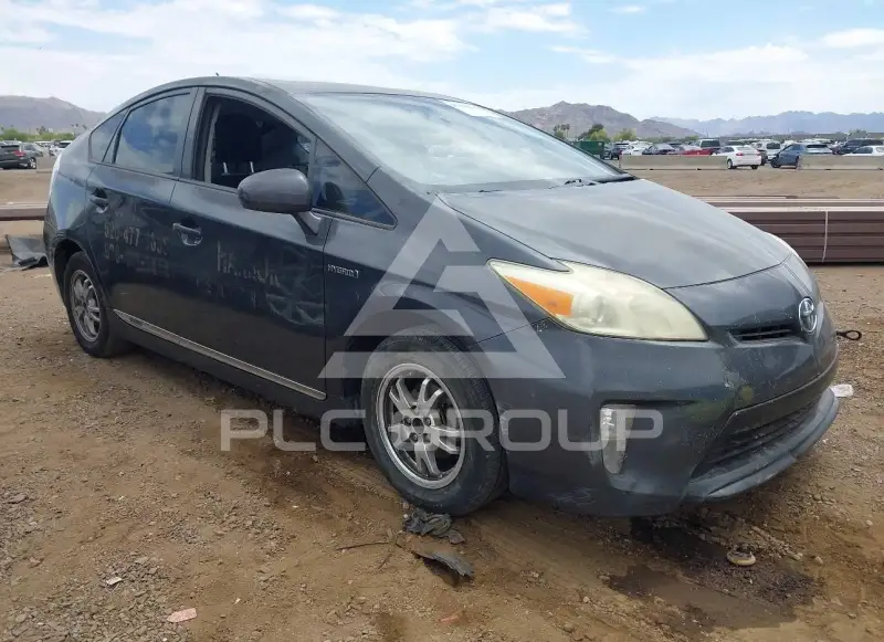 2014 Toyota PRIUS photo