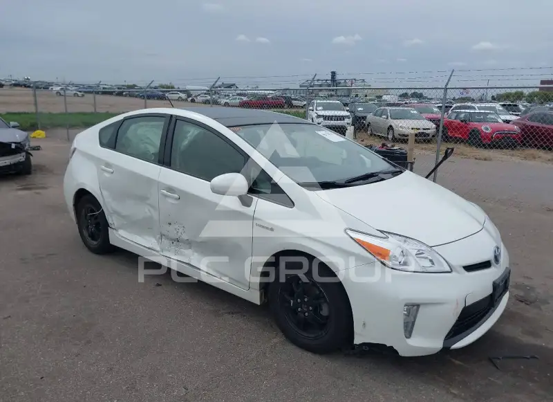 2014 Toyota PRIUS фото