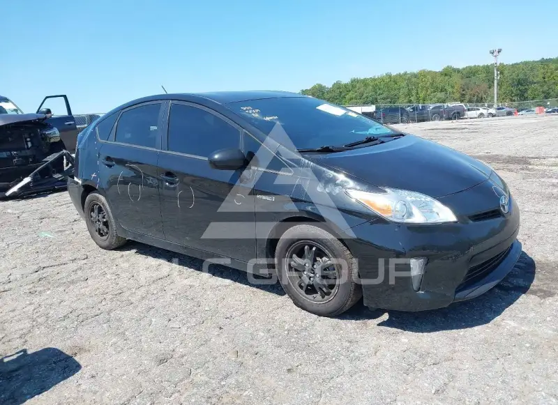 2014 Toyota PRIUS фото