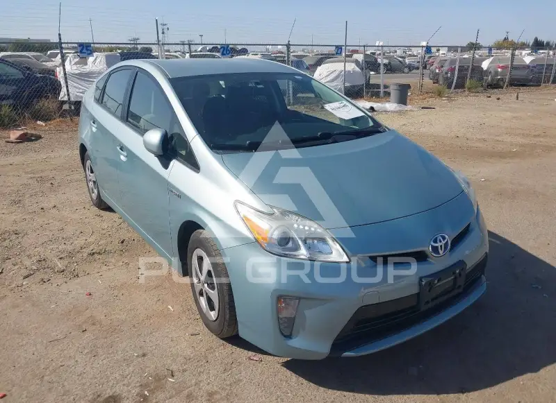 2014 Toyota PRIUS фото