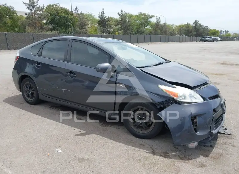 2014 Toyota PRIUS фото