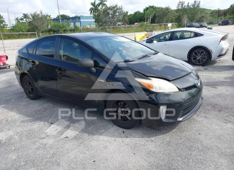 2014 Toyota PRIUS фото