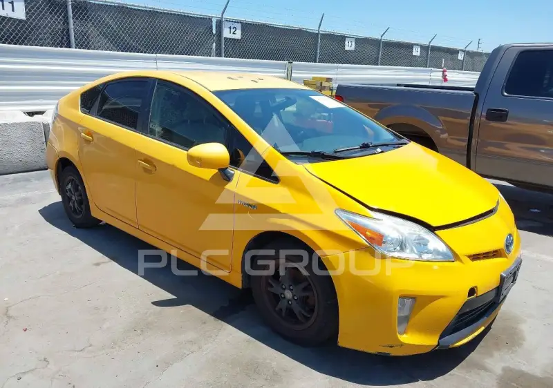 2014 Toyota PRIUS фото