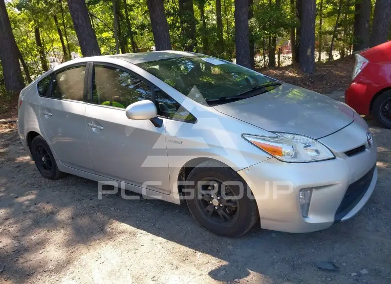 2014 Toyota PRIUS фото