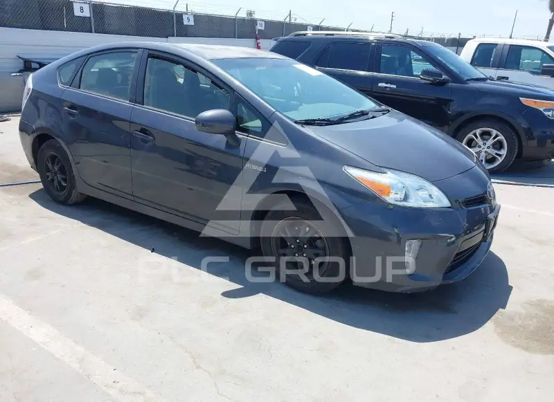 2014 Toyota PRIUS фото