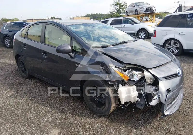 2014 Toyota PRIUS фото