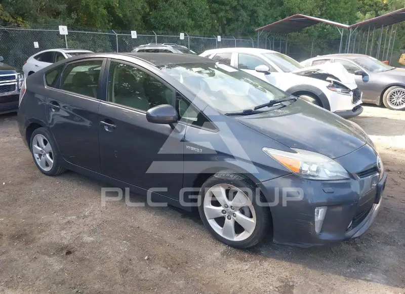 2014 Toyota PRIUS фото